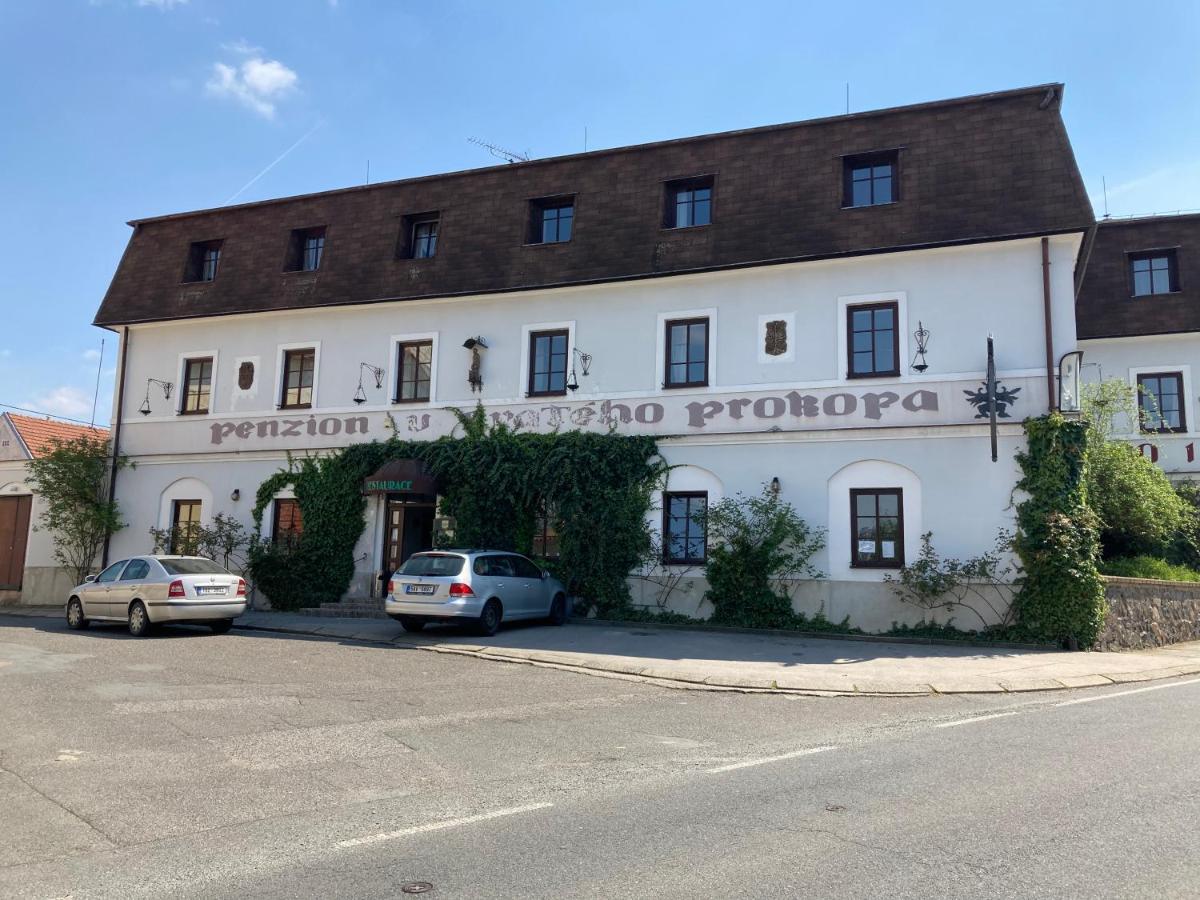 Pension U Sv. Prokopa Hotel Stredokluky Exterior photo