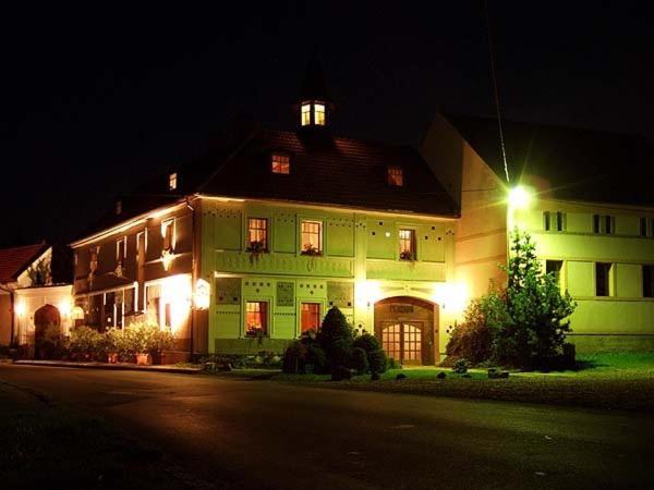 Pension U Sv. Prokopa Hotel Stredokluky Exterior photo